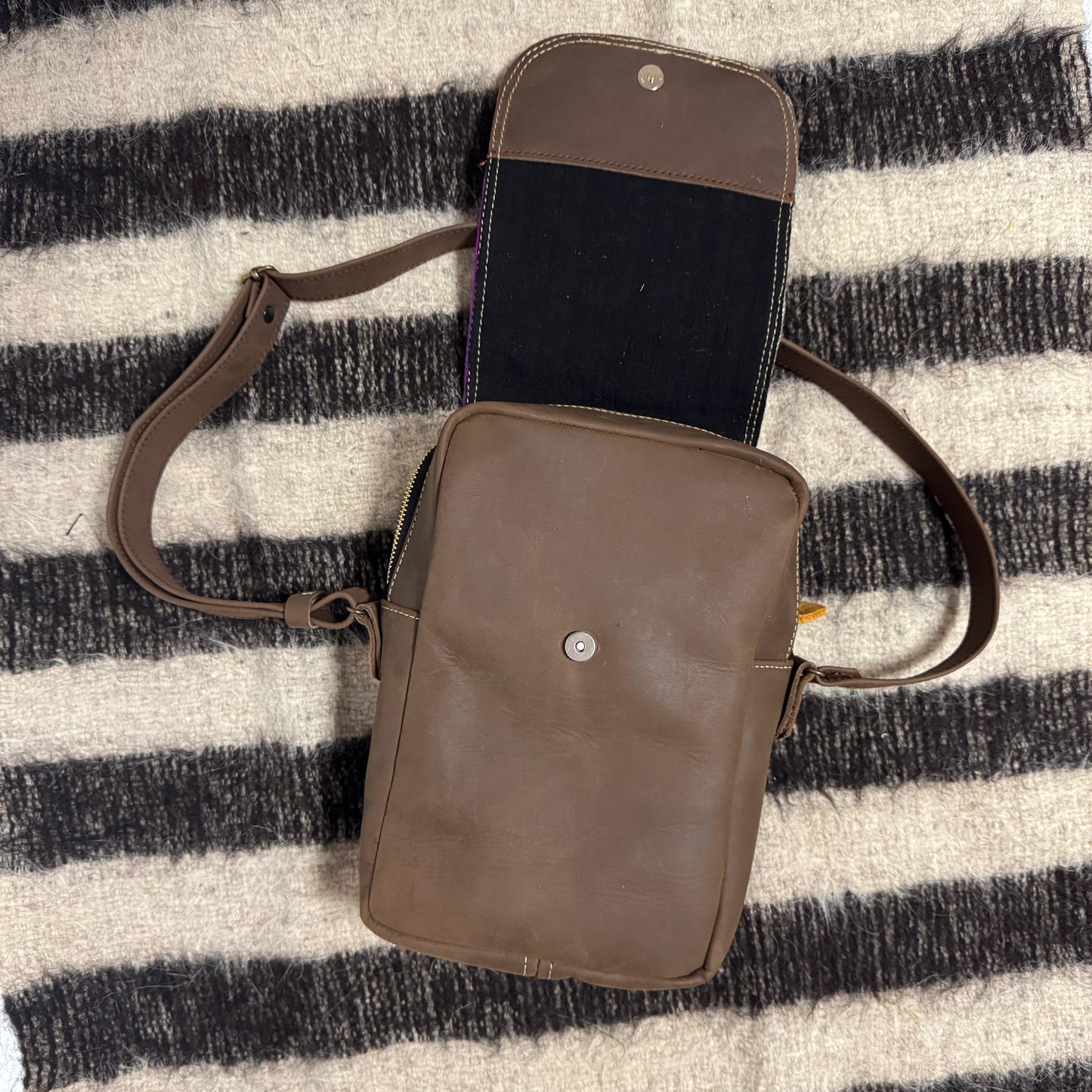 Crossbody NUCU iPad