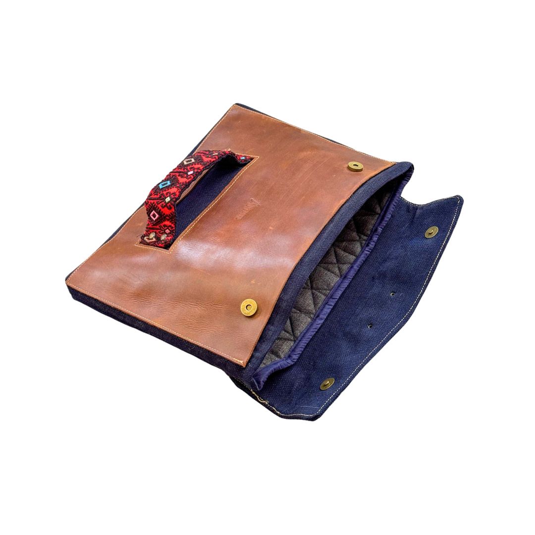 Maletín para Laptop “Raíz Textil”