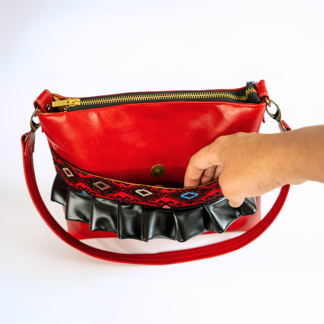 Bolso mini tote roja con negra  Larrainzar