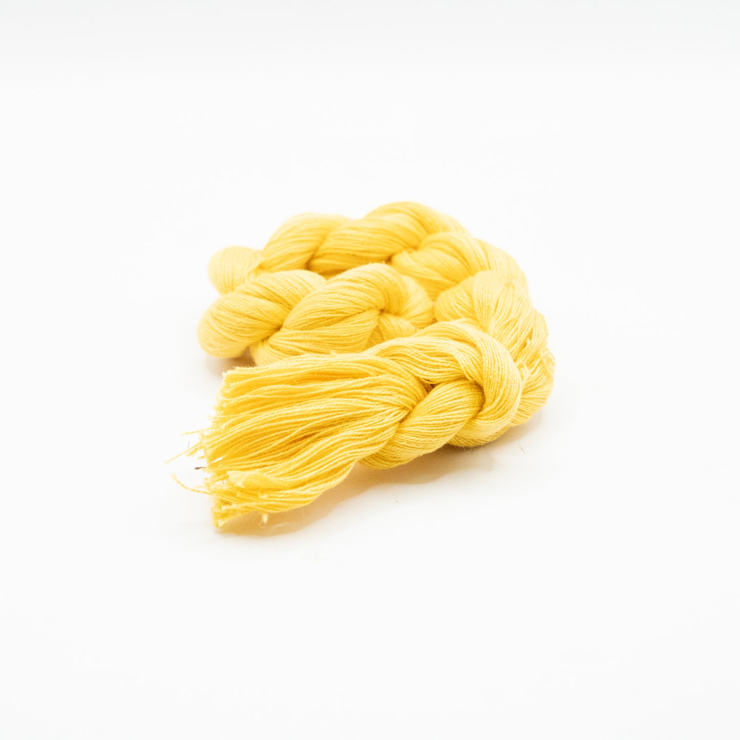 Hilo mercerizado Amarillo huevo (Tiras de 130 cm)