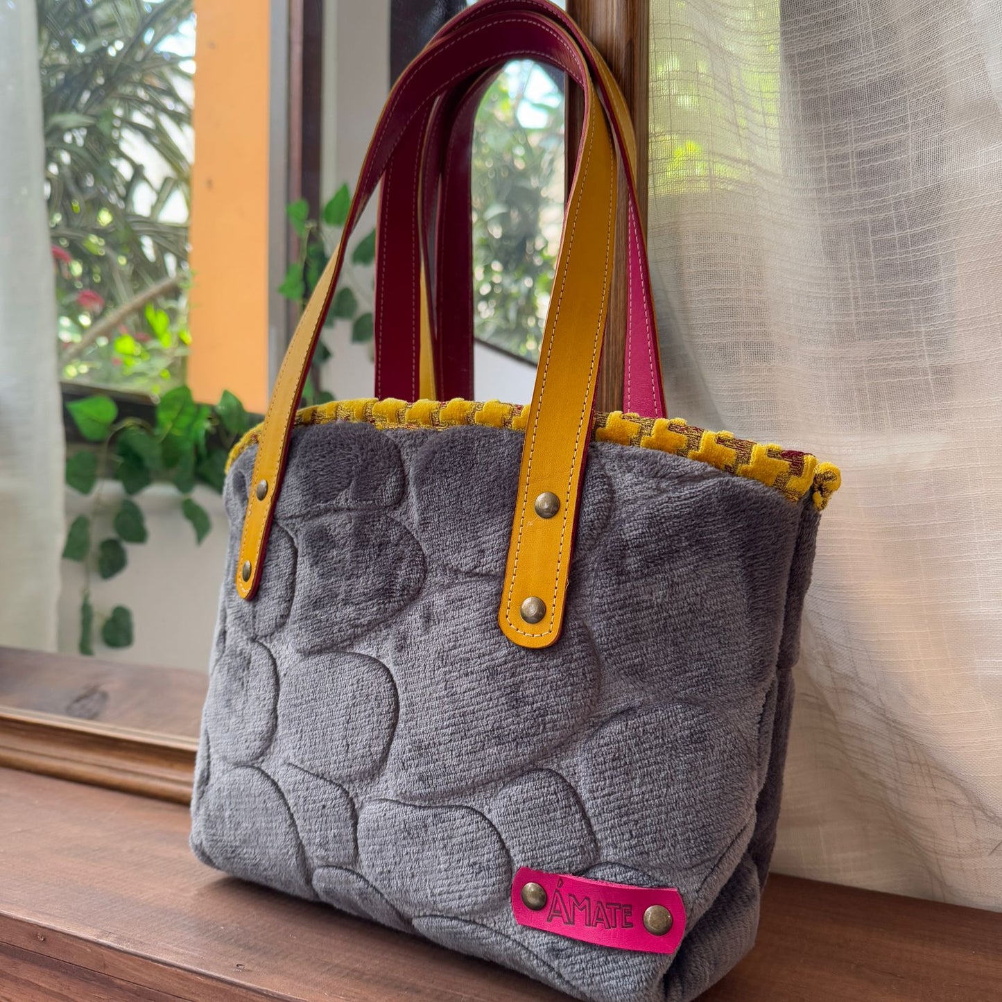 Bolso gris